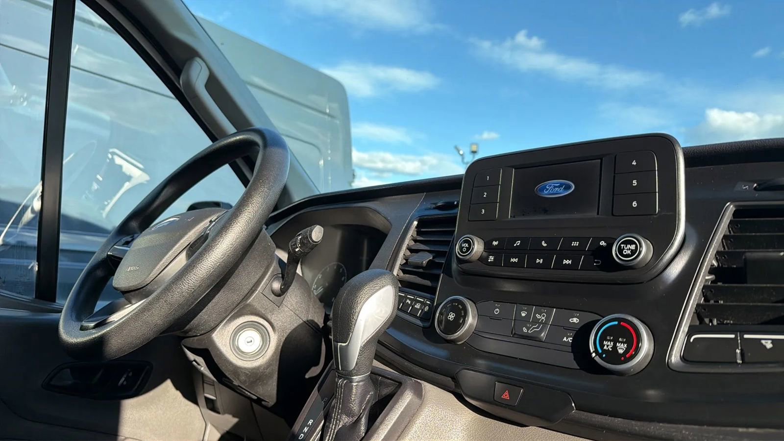 Used 2021 Ford Transit 250 Low Roof RWD image 8