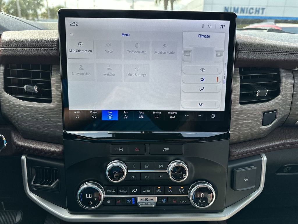 Used 2024 Ford Expedition Limited image 27