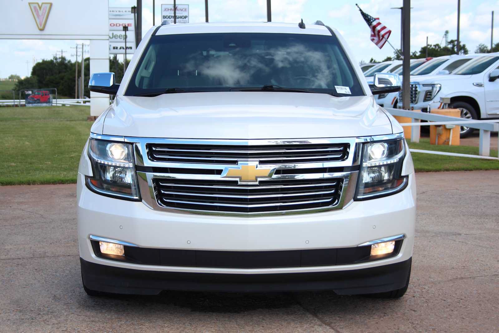 Used 2015 Chevrolet Suburban LTZ AWD/4WD image 2