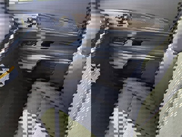 New 2026 Cadillac Vistiq Sport w/ LPO, Floor Liner Package image 18