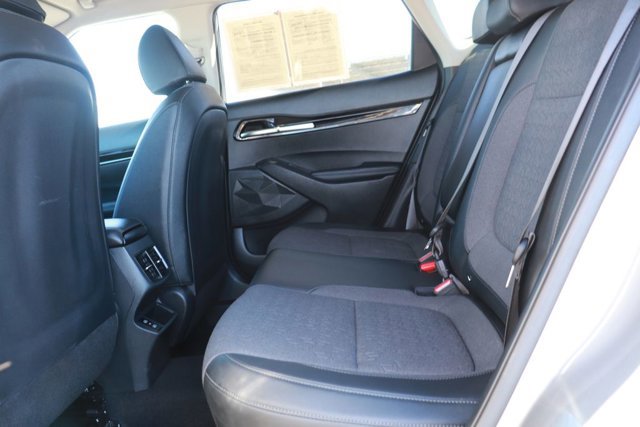 Used 2025 Kia Seltos S image 12