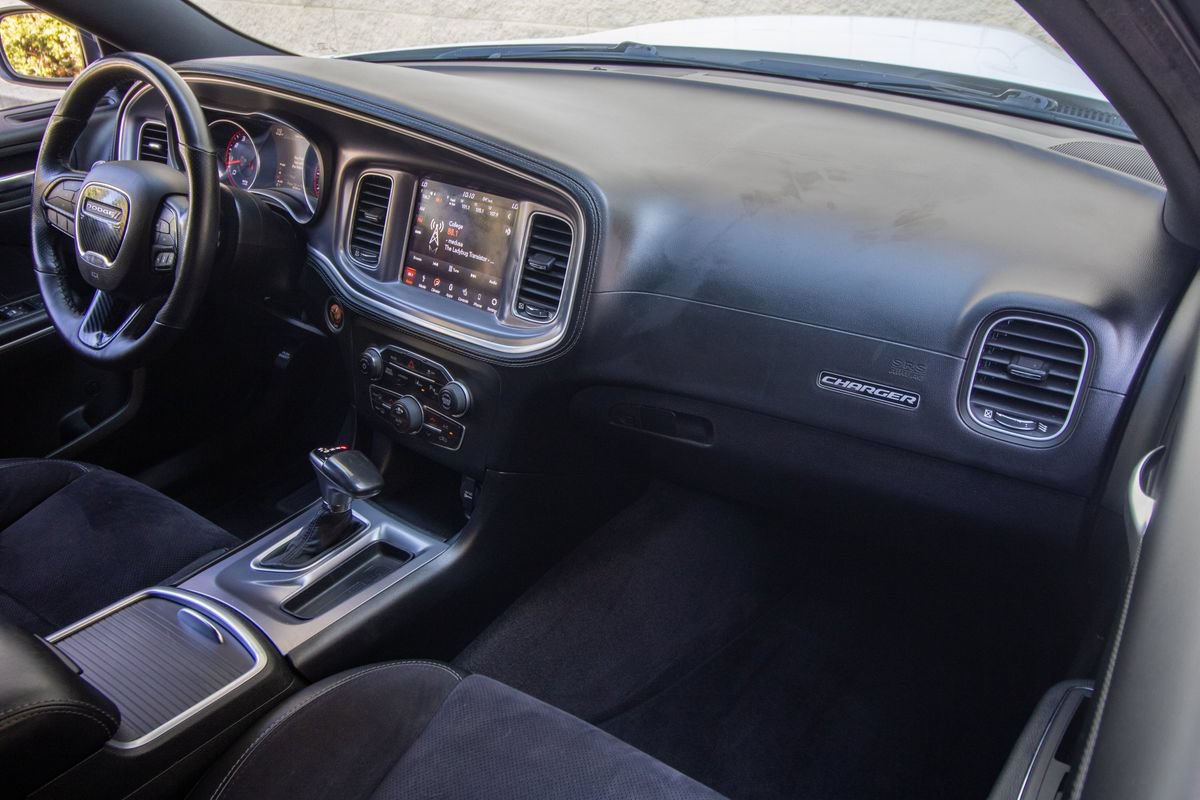 Used 2019 Dodge Charger Scat Pack w/ Technology Group RWD image 25
