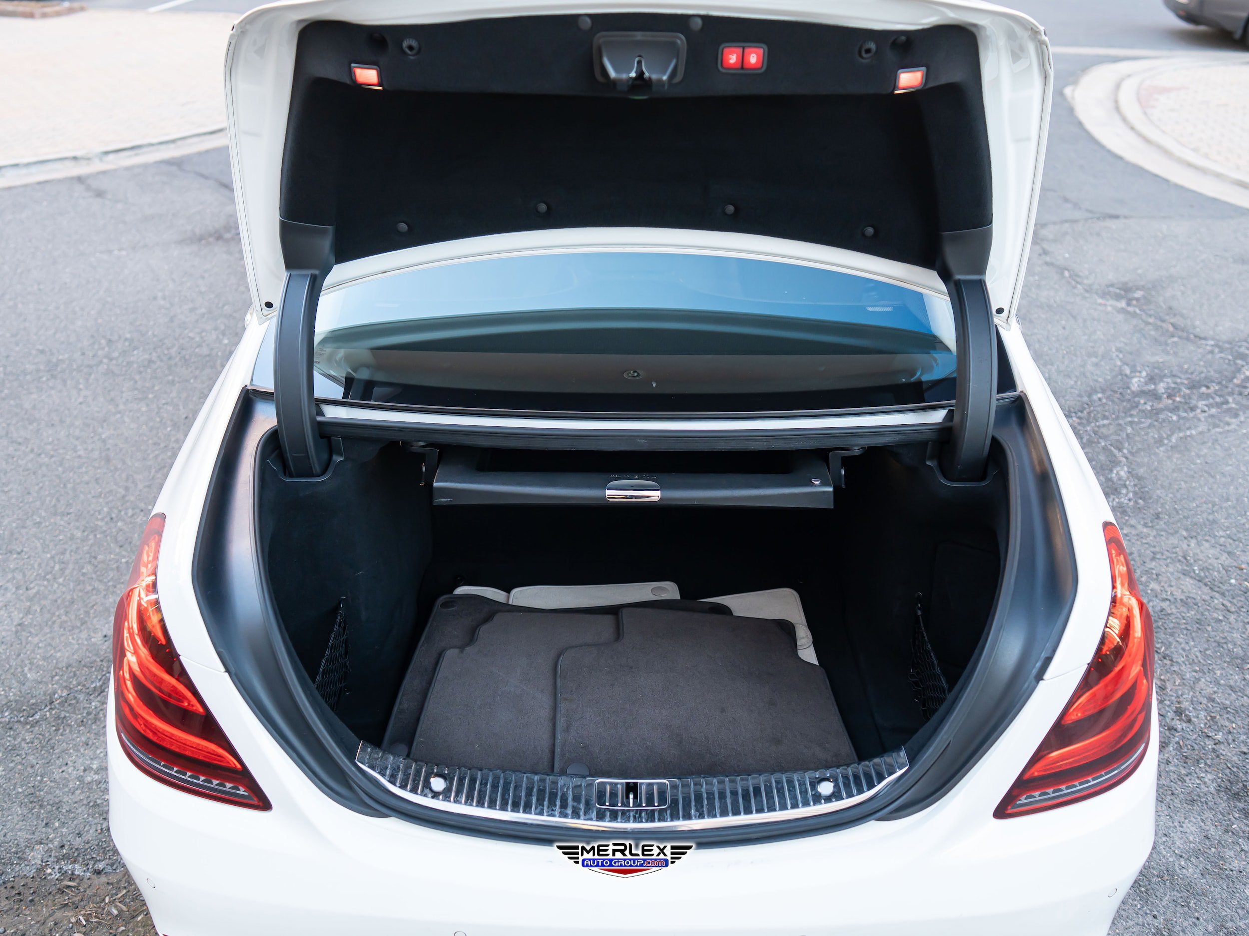 Used 2018 Mercedes-Benz S 560 4MATIC Sedan image 54