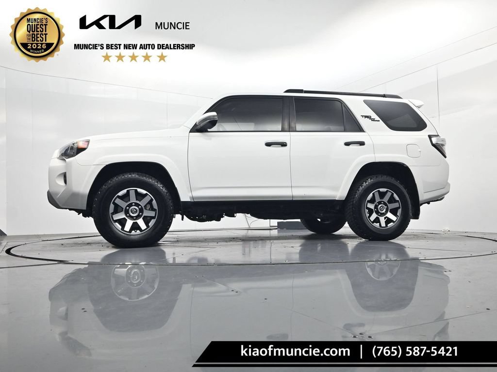 Used 2021 Toyota 4Runner TRD Off-Road AWD/4WD image 37