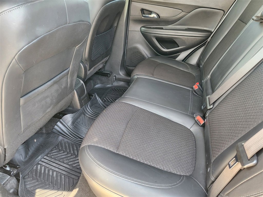 Used 2021 Buick Encore Preferred image 28