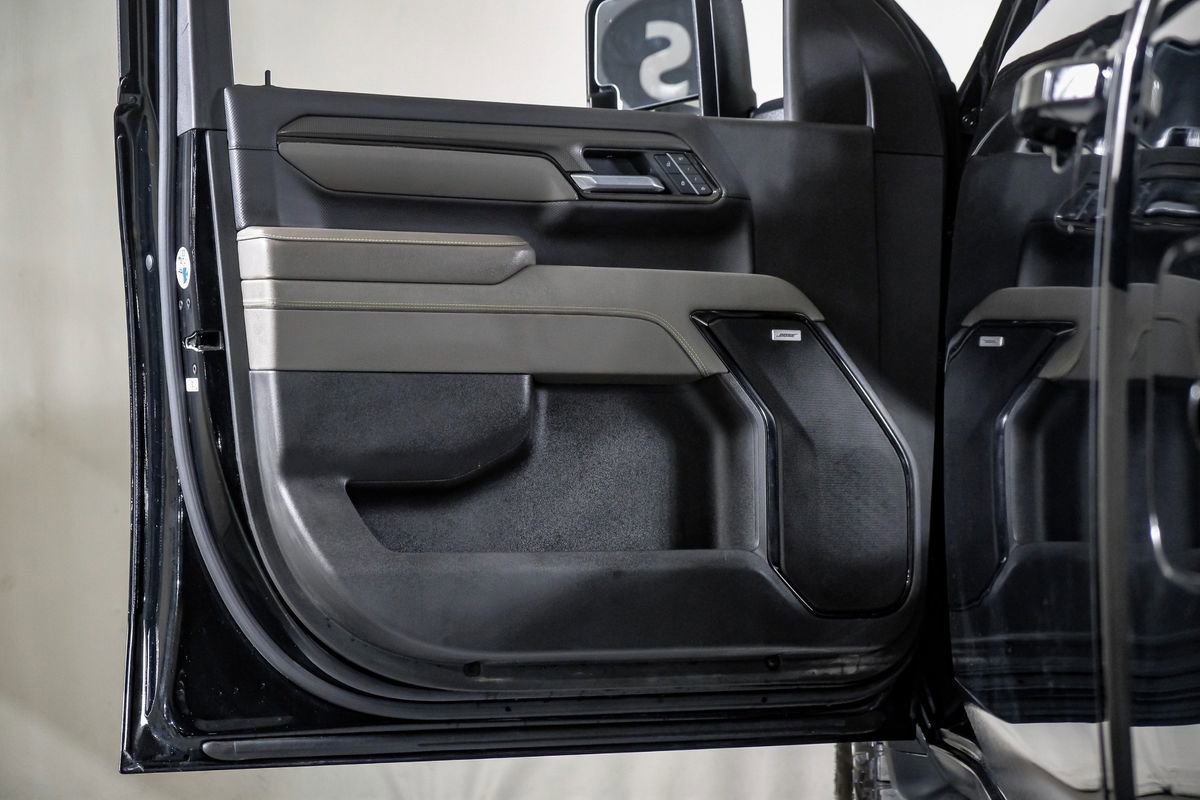 Used 2025 Chevrolet Silverado 2500 ZR2 w/ Technology Package image 34