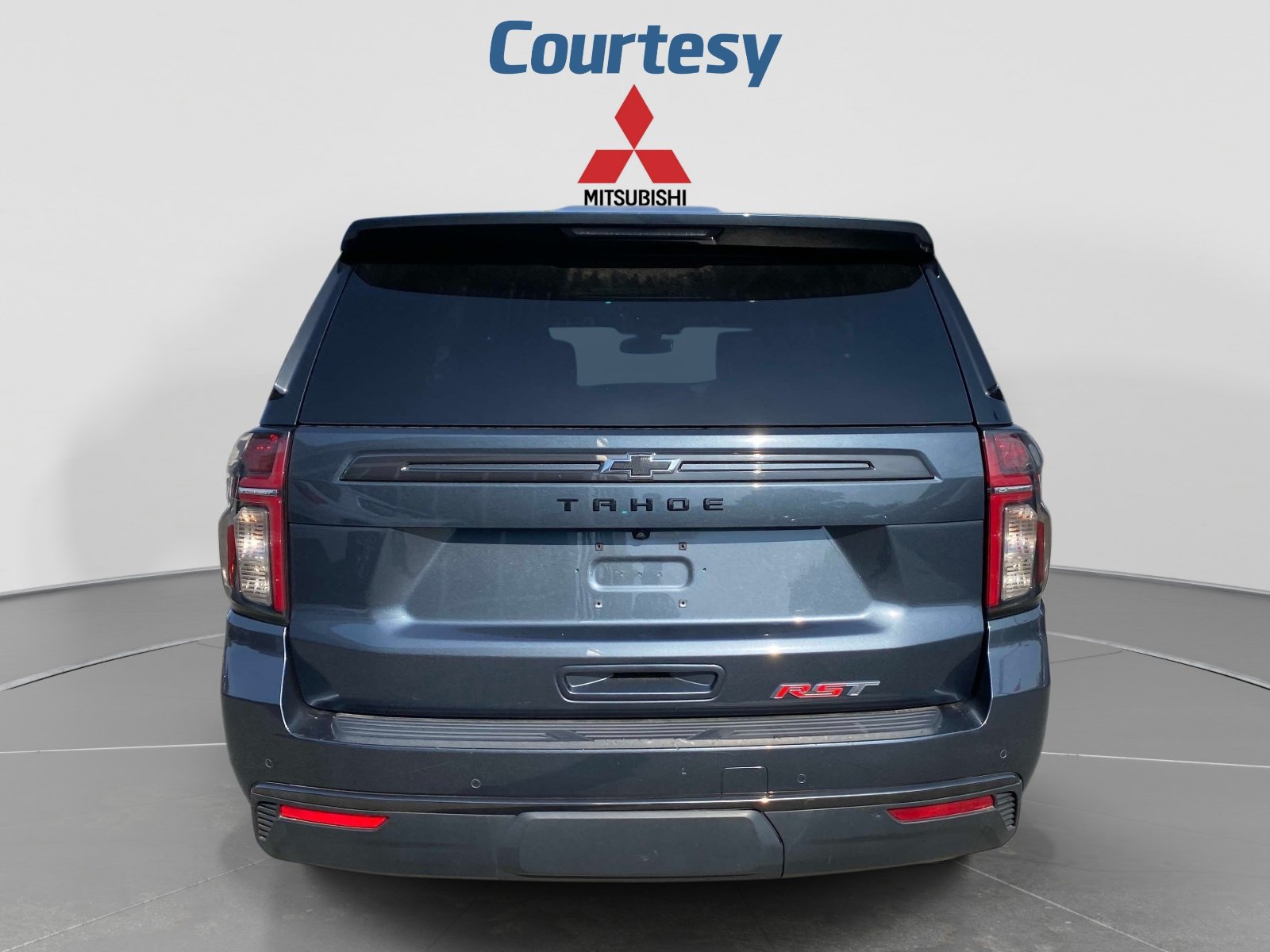 Used 2021 Chevrolet Tahoe RST w/ Luxury Package AWD/4WD image 4