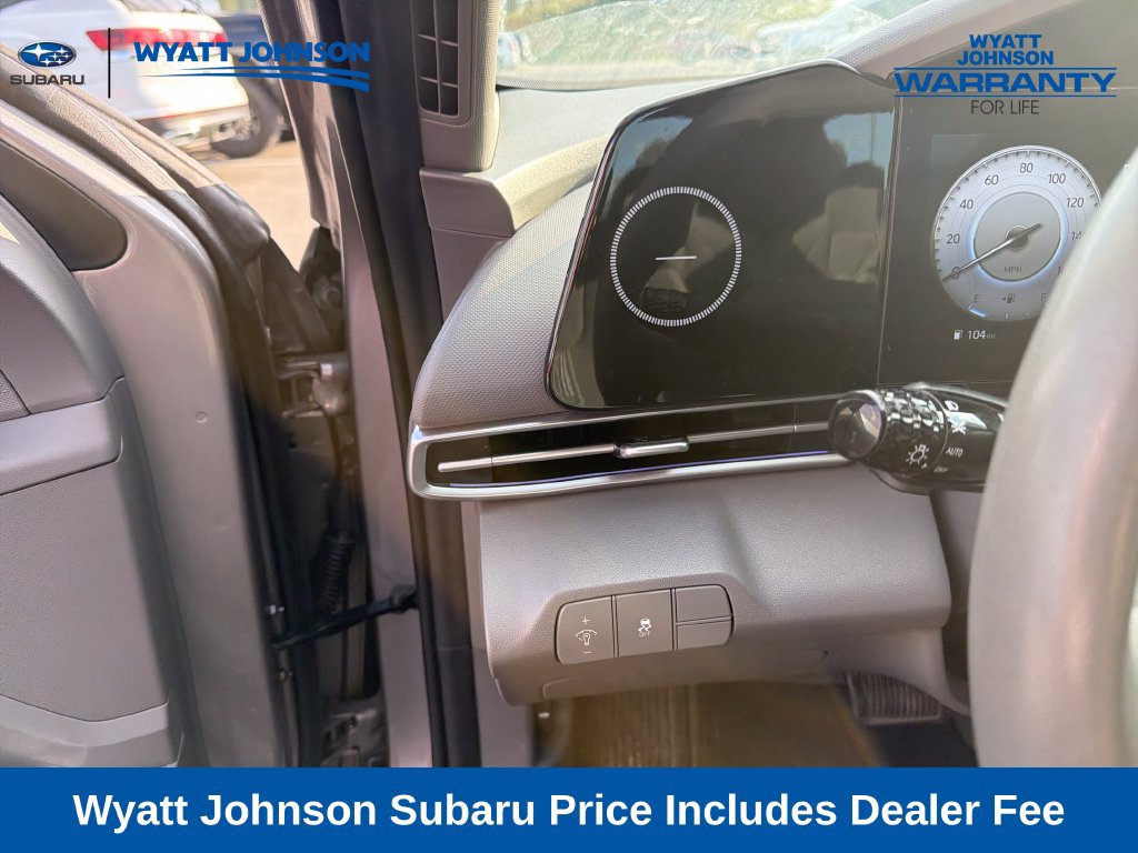 Used 2024 Hyundai Elantra SEL FWD image 21