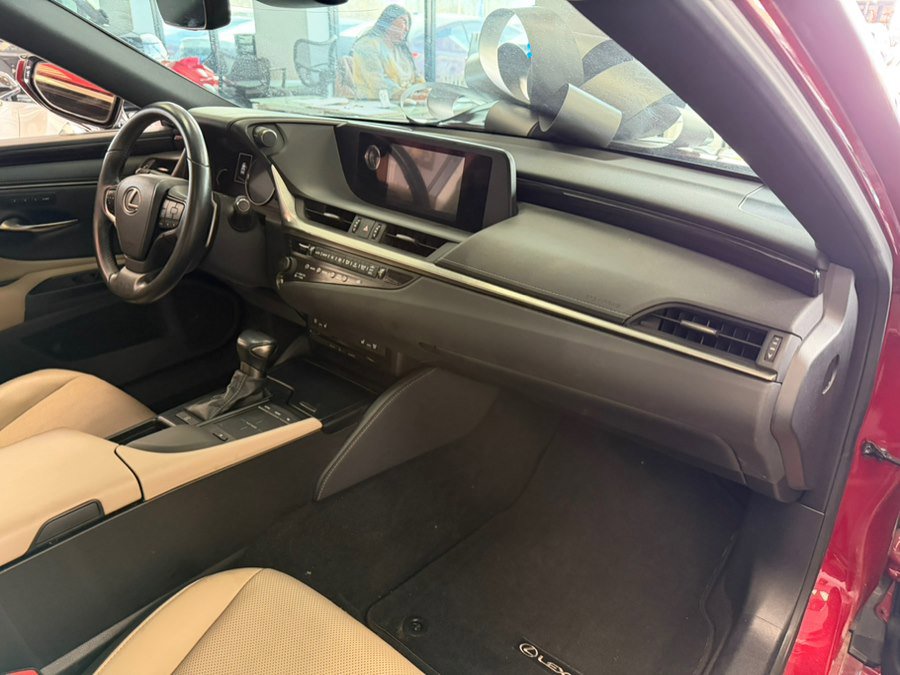 Used 2020 Lexus ES 350 w/ Premium Package image 38