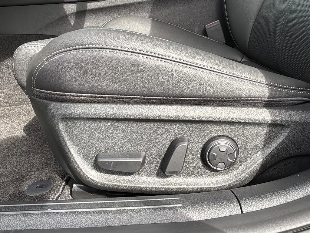 Certified 2026 Genesis G70 2.5T image 19