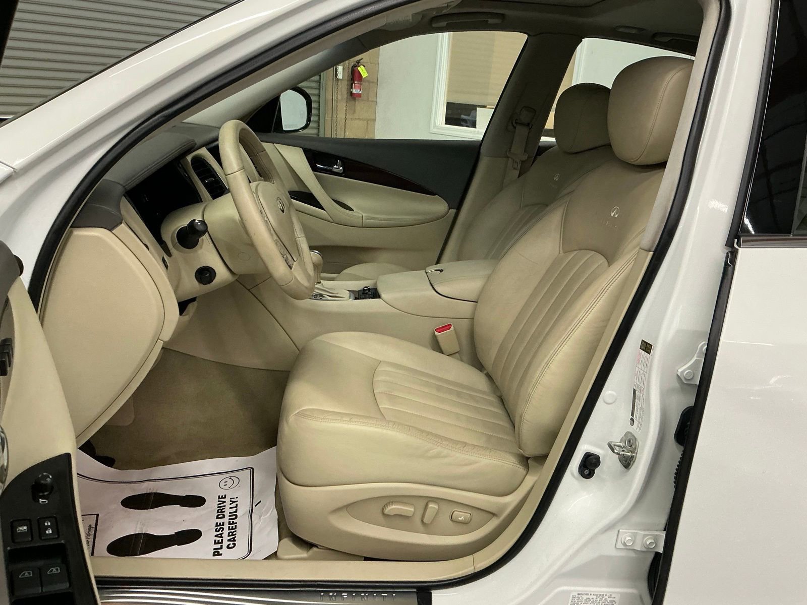 Used 2010 INFINITI EX35 Journey image 10