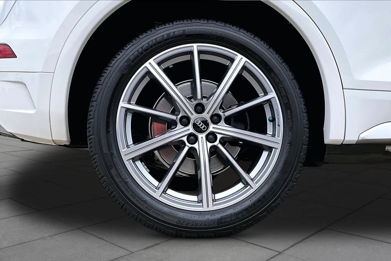 Used 2021 Audi SQ5 Premium Plus w/ Premium Plus Package AWD/4WD image 10