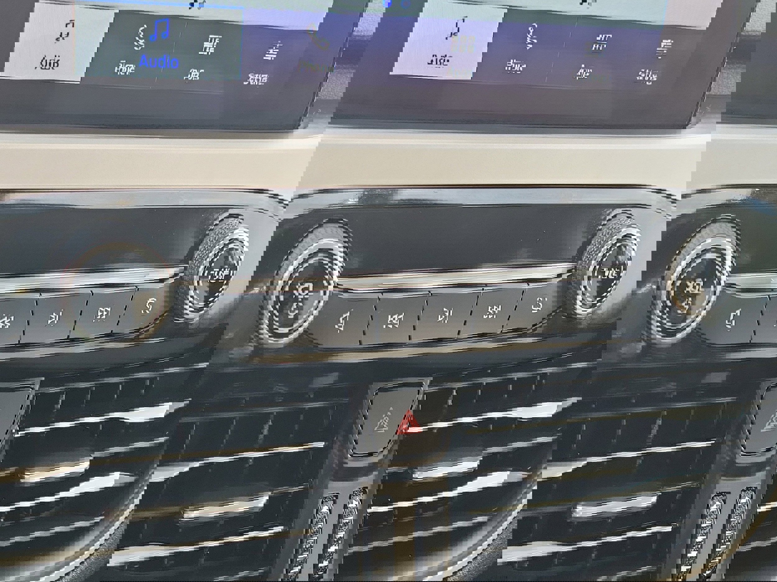 Certified 2022 Ford Escape SE w/ Cold Weather Package AWD/4WD image 28