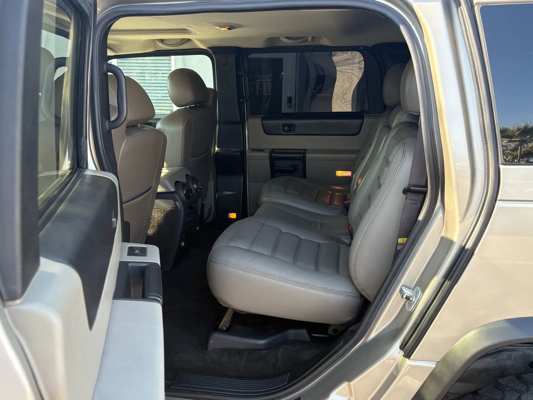 Used 2007 HUMMER H2 Luxury image 11