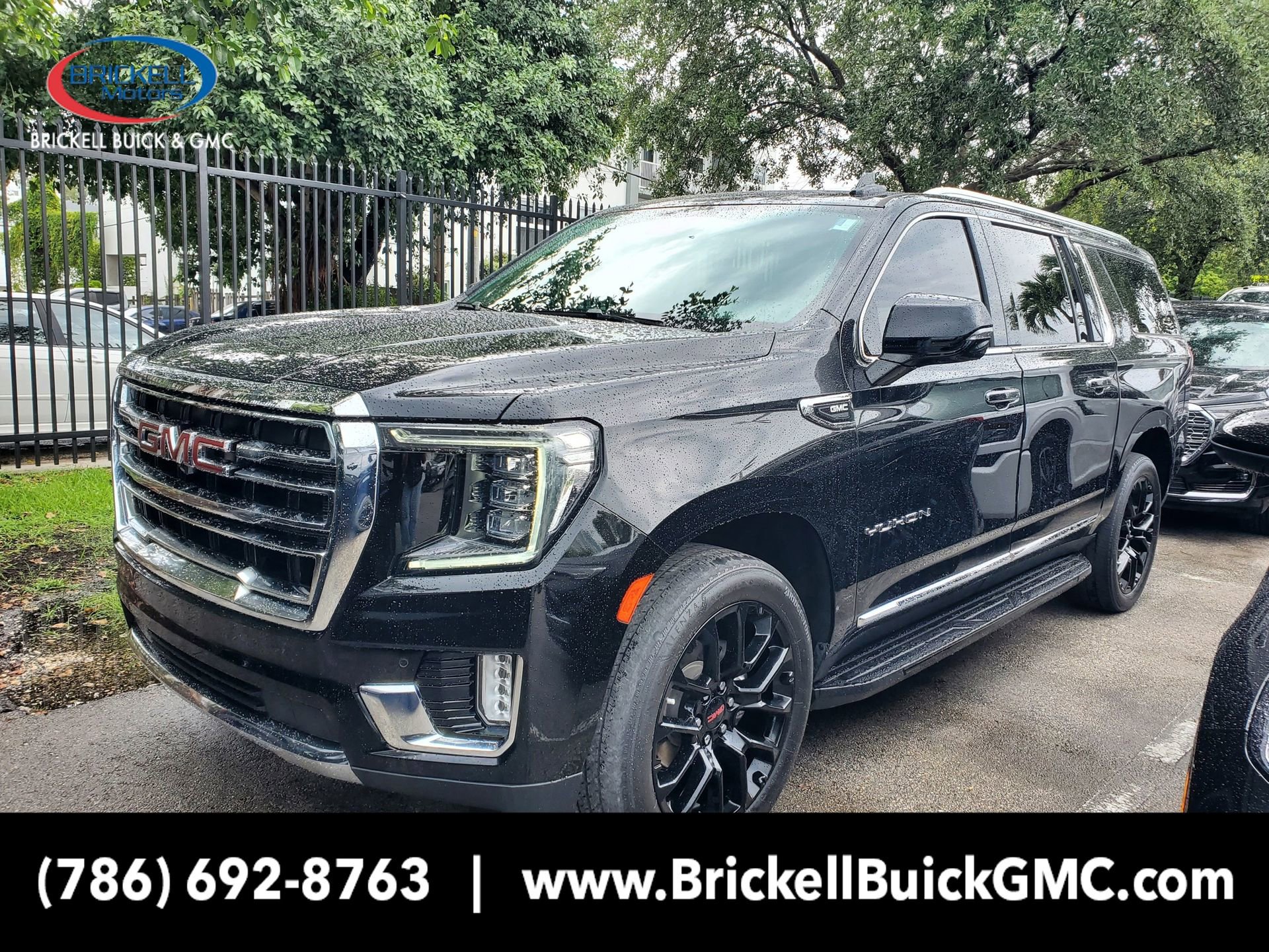 Used 2023 GMC Yukon XL SLT w/ SLT Premium Package