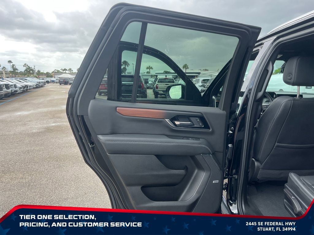 Used 2025 GMC Yukon Denali AWD/4WD image 28
