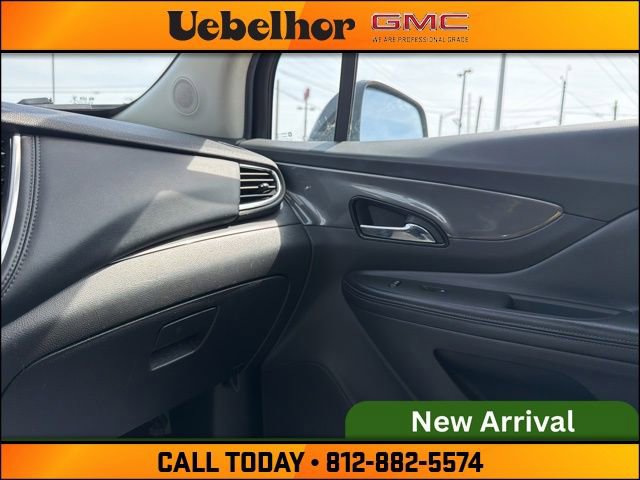 Used 2018 Buick Encore Preferred image 31