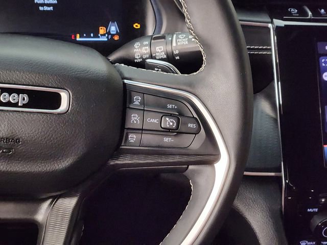 Used 2024 Jeep Grand Cherokee Altitude AWD/4WD image 28