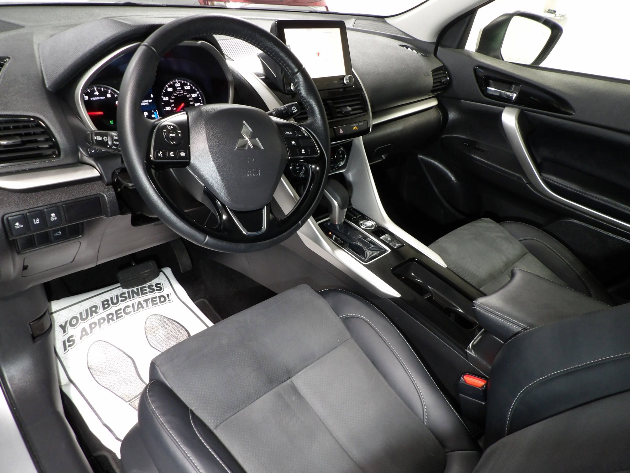 Used 2025 Mitsubishi Eclipse Cross SE image 12