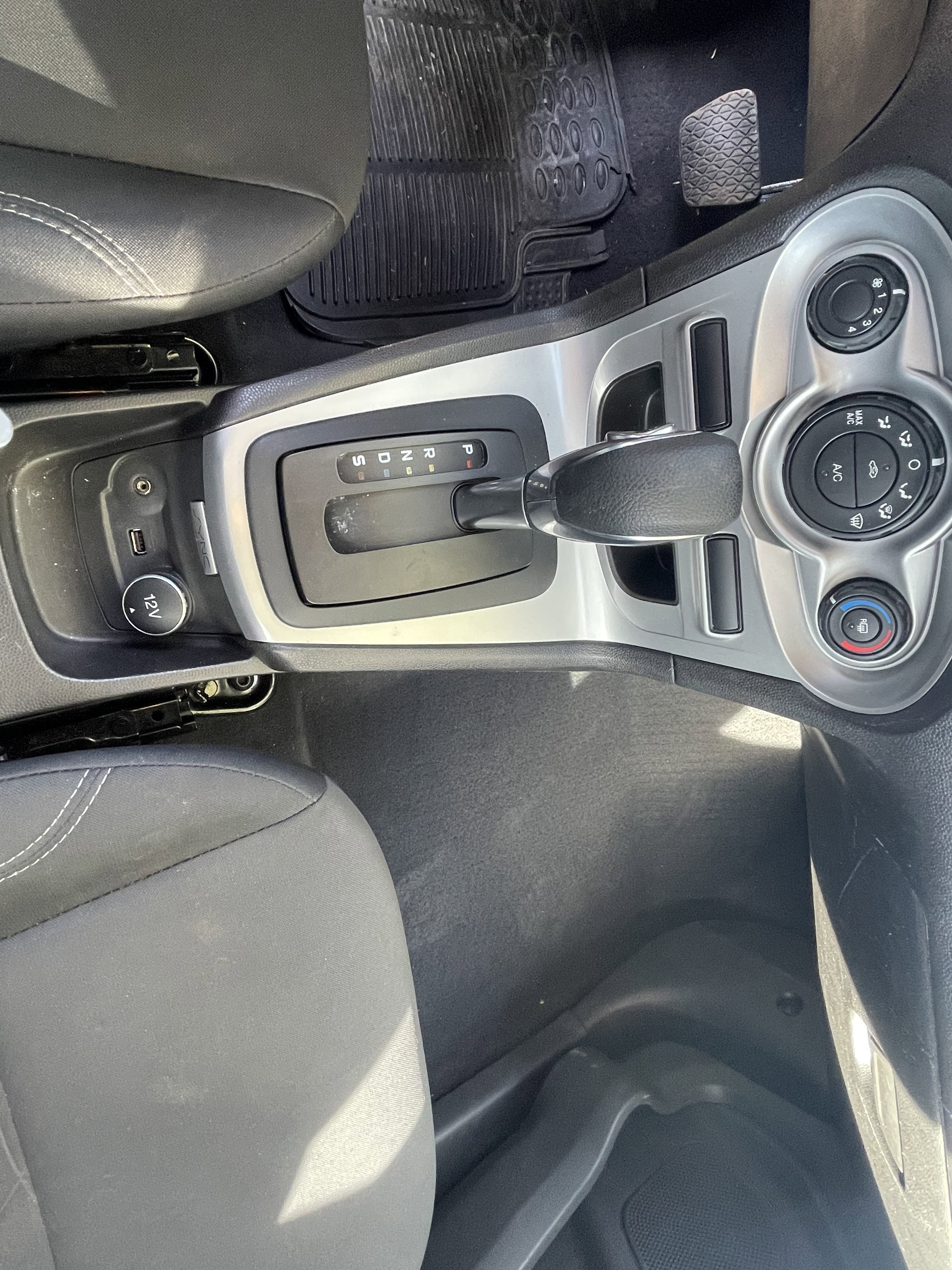 Used 2019 Ford Fiesta SE image 19