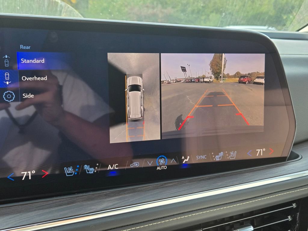 New 2026 Chevrolet Tahoe Premier AWD/4WD image 19