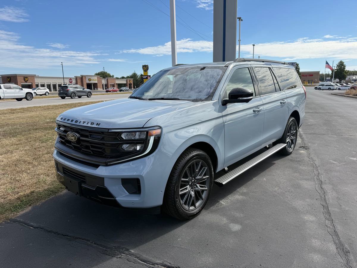 New 2025 Ford Expedition Max Platinum image 1