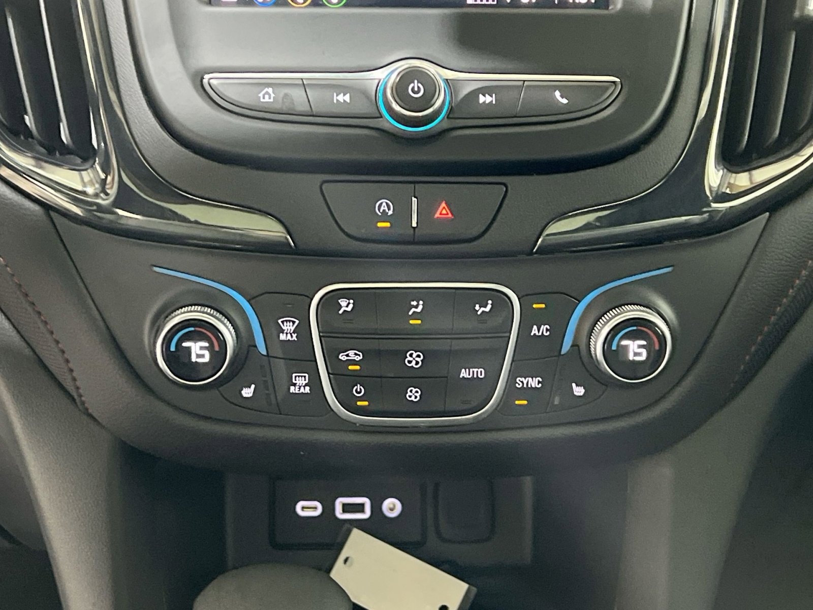 Used 2022 Chevrolet Equinox RS image 19