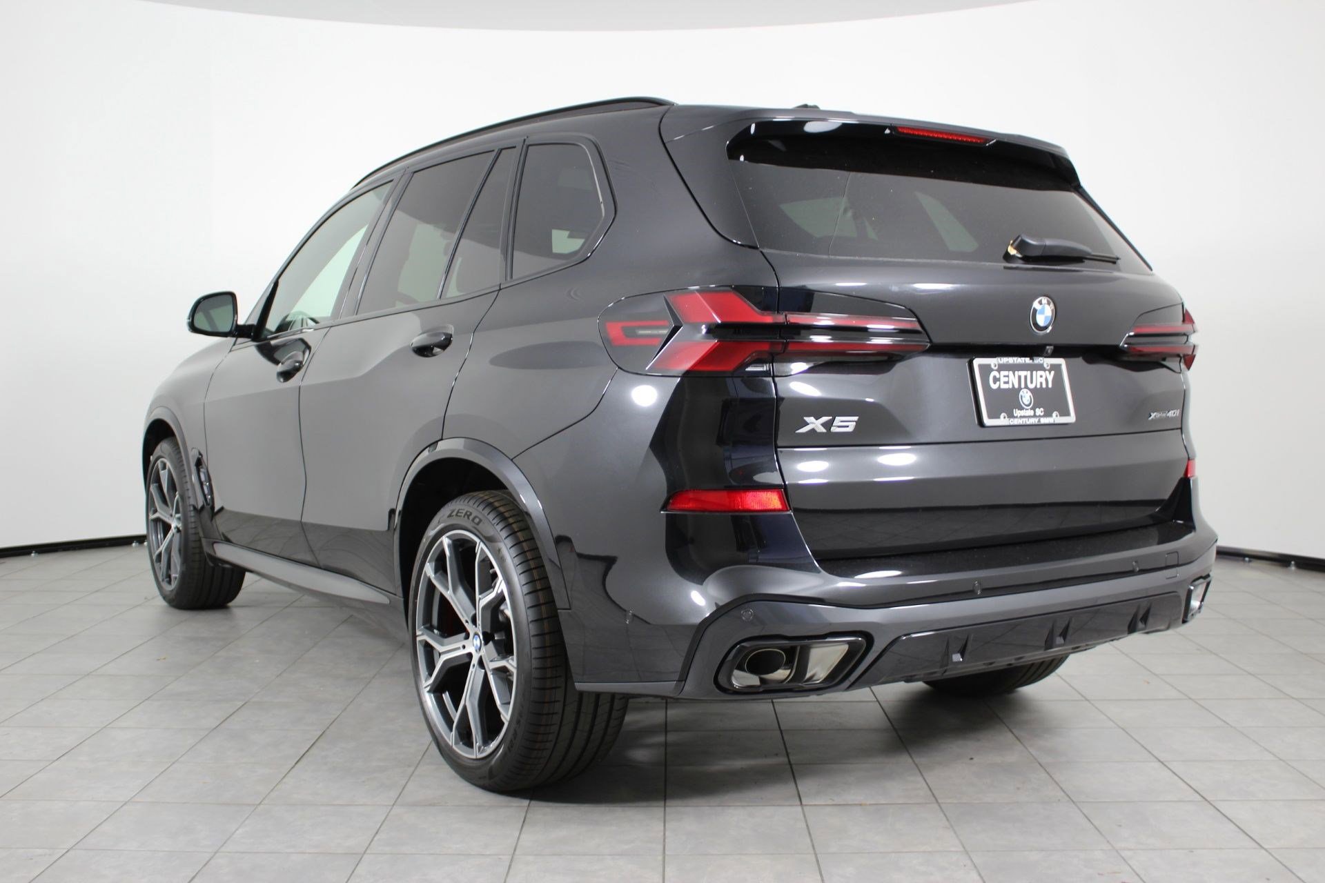 New 2026 BMW X5 xDrive40i w/ M Sport Package AWD/4WD image 3