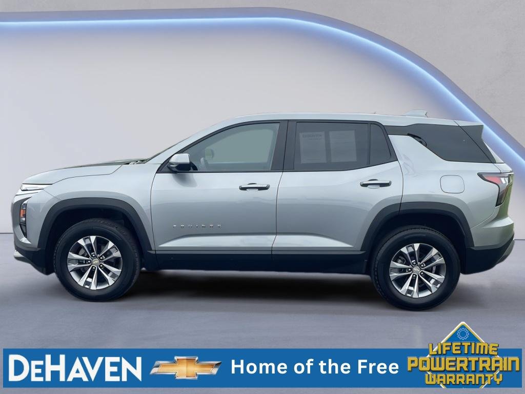 Used 2025 Chevrolet Equinox LT AWD/4WD image 3