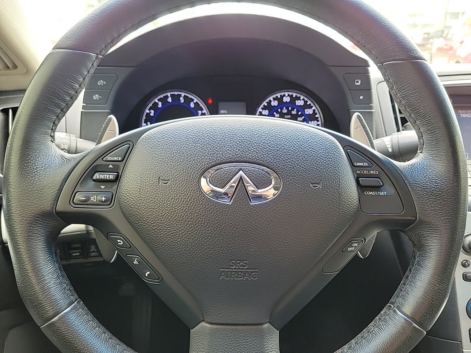 Used 2014 INFINITI Q60 Journey w/ Premium Package image 19