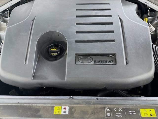 Certified 2023 Land Rover Range Rover SE image 32