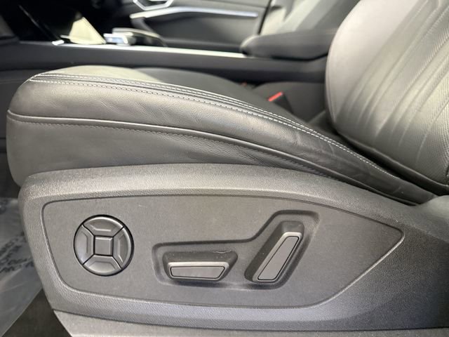 Used 2024 Audi Q8 e-tron Premium Plus image 21