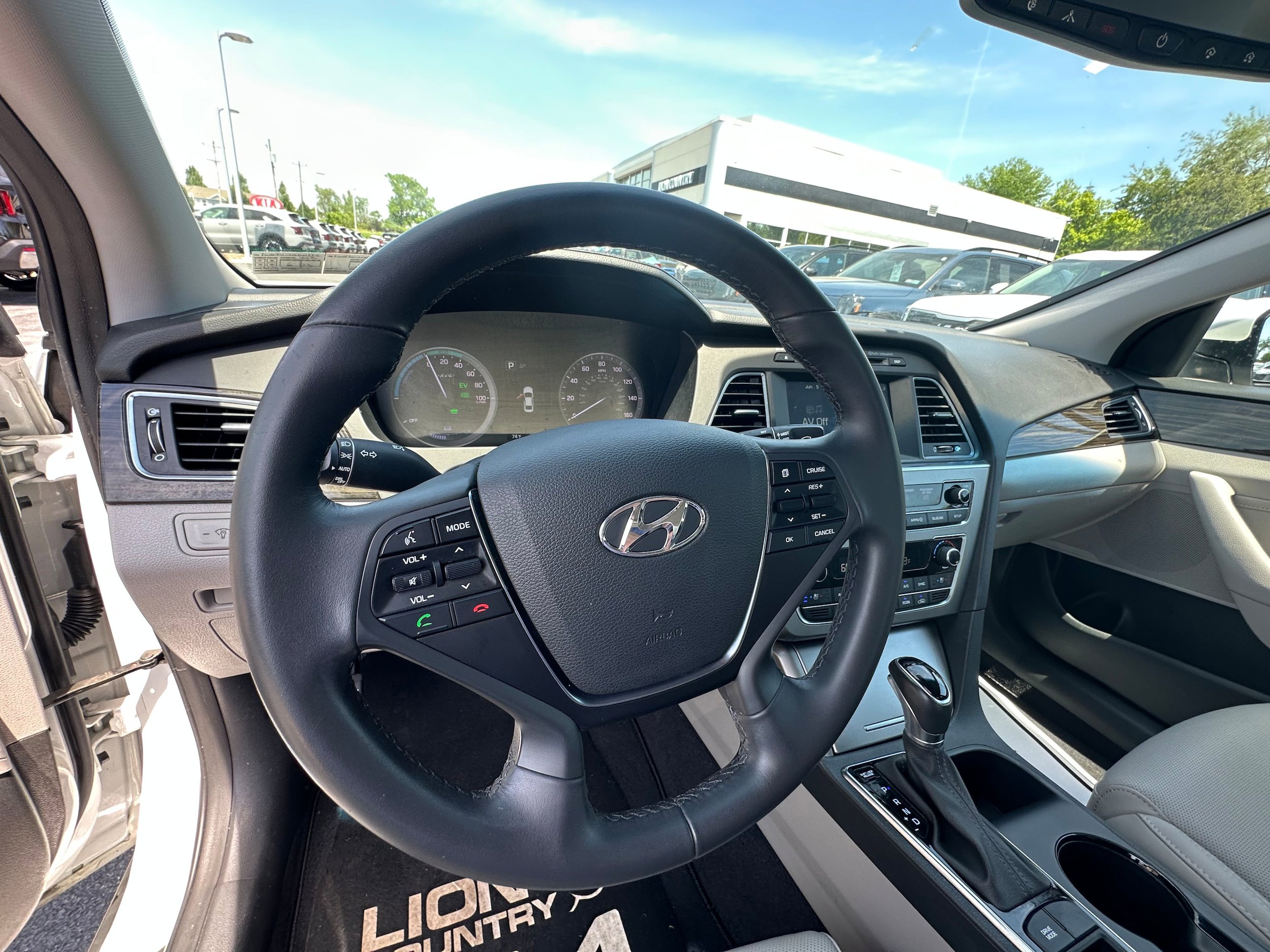 Used 2017 Hyundai Sonata Limited FWD image 24
