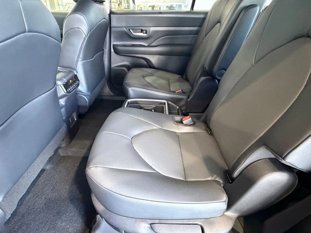 New 2026 Toyota Grand Highlander AWD Hybrid image 30