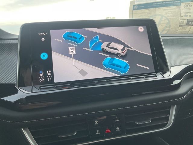 New 2026 Volkswagen Atlas Cross Sport SEL R-Line image 18