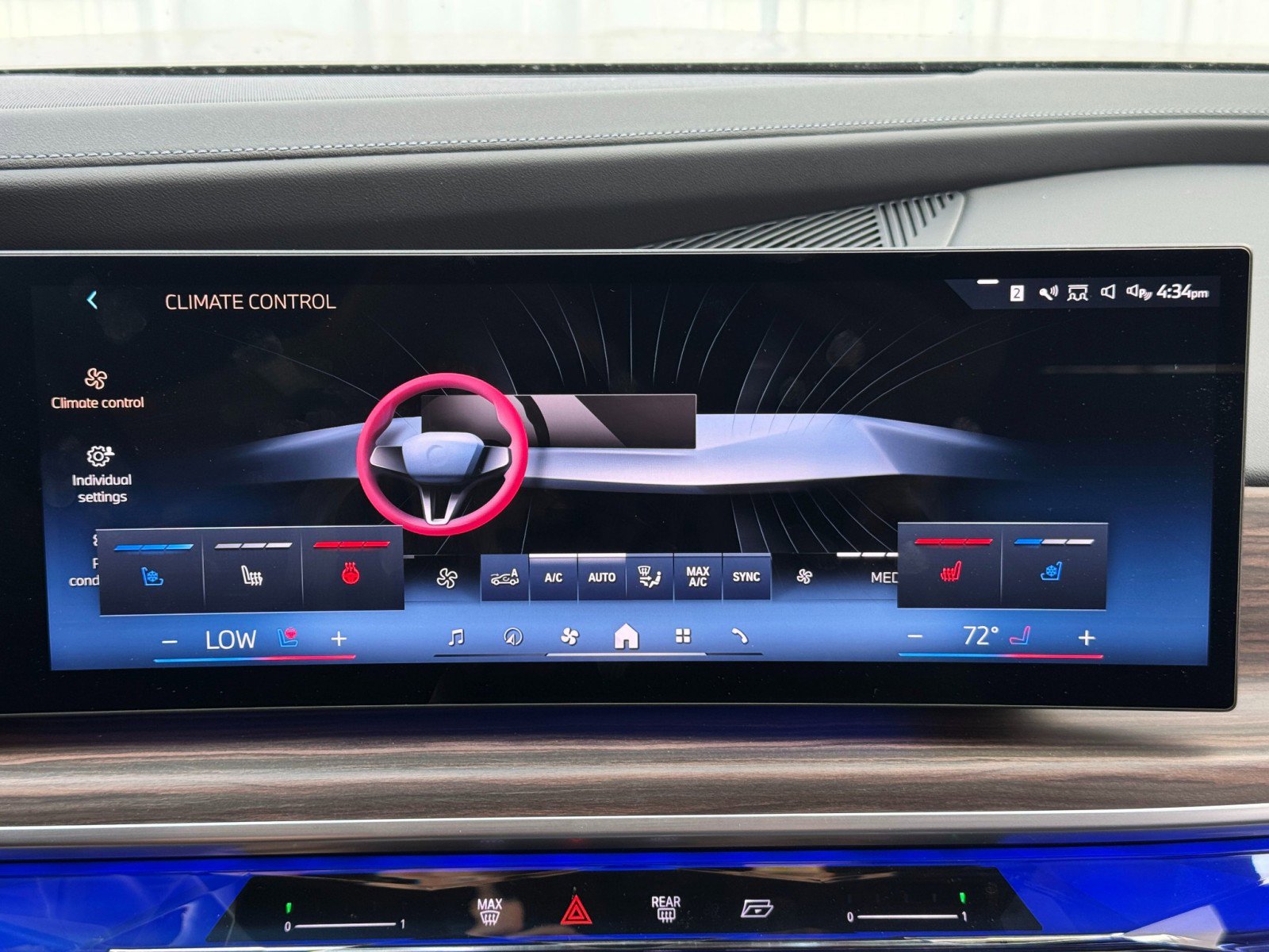 Used 2023 BMW i7 xDrive60 image 27