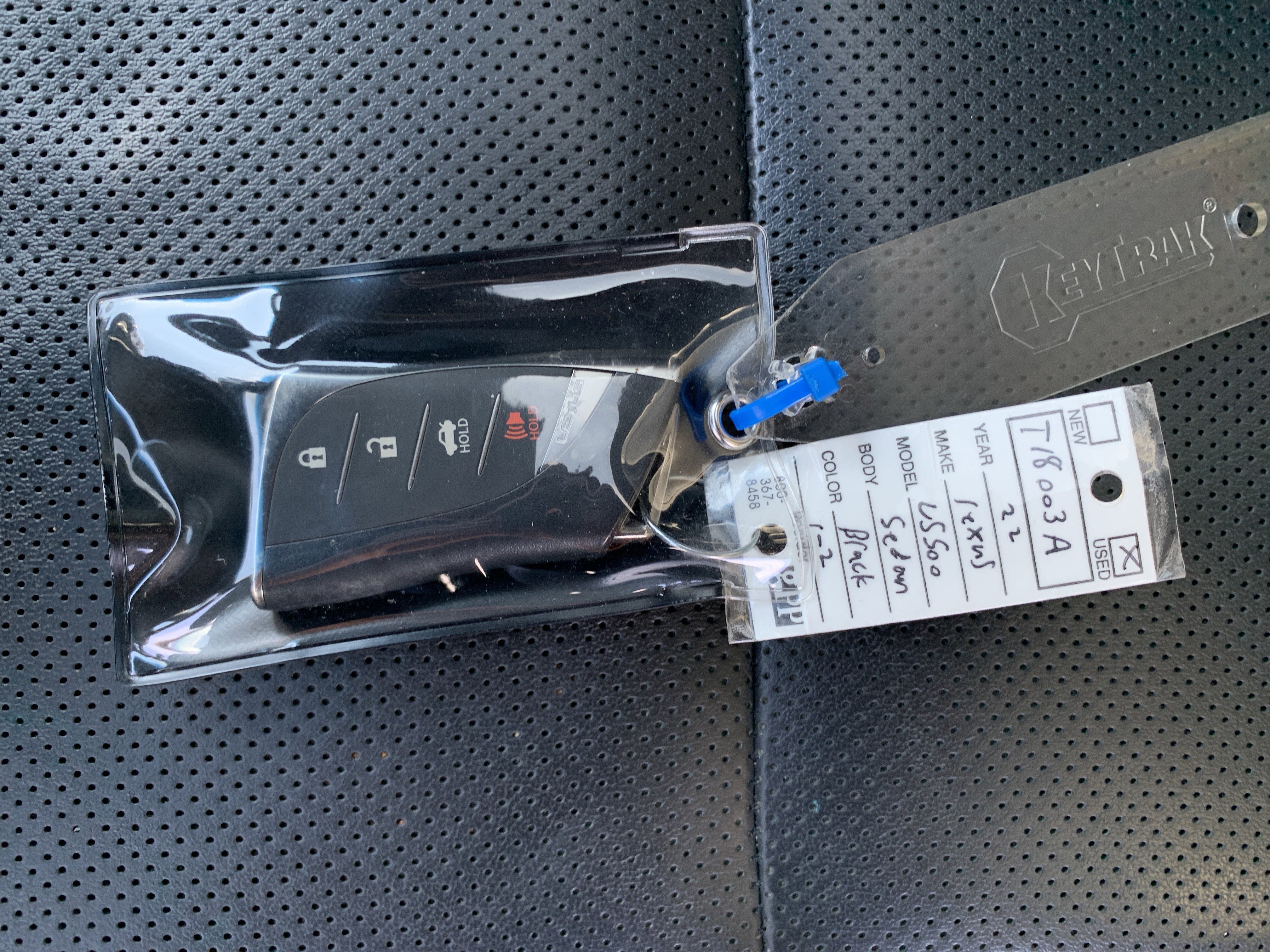 Used 2022 Lexus LS 500 500 w/ Accessory Package (Z2) image 37