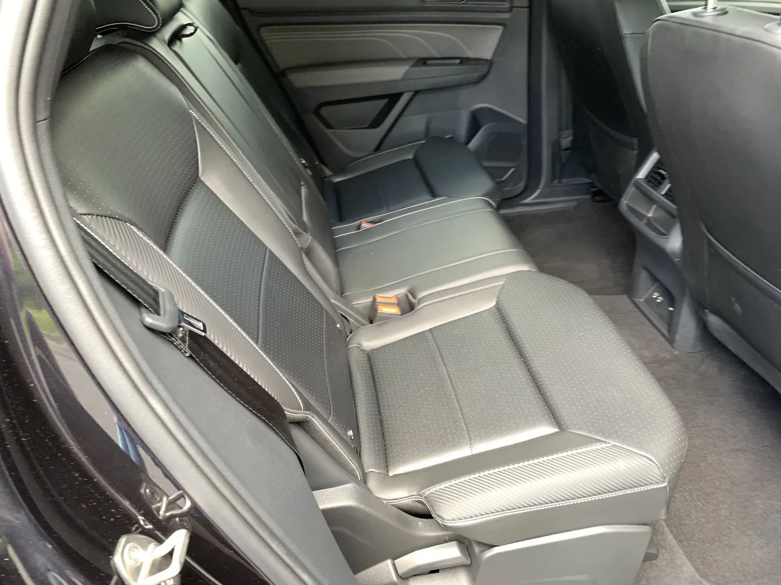 Used 2023 Volkswagen Atlas Cross Sport SE FWD image 30