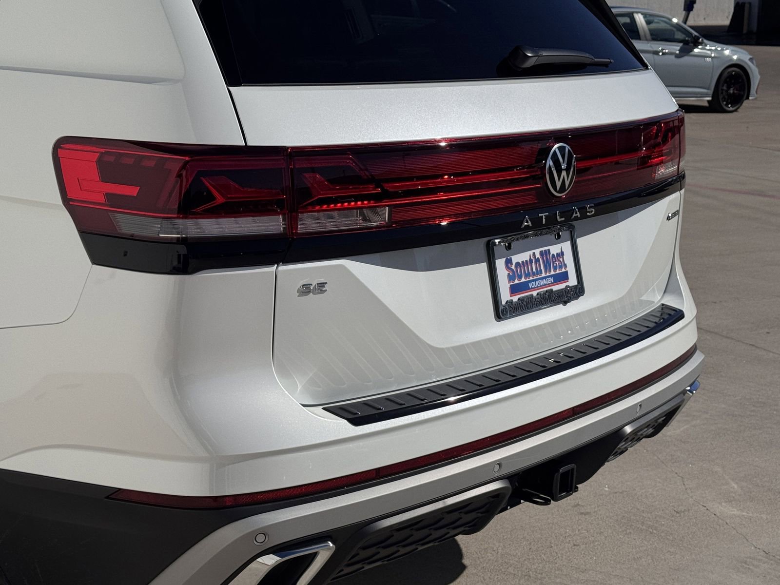 New 2026 Volkswagen Atlas Peak Edition image 6
