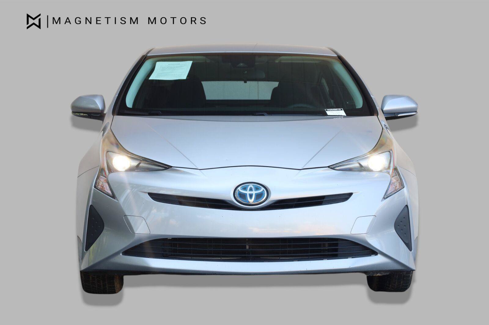 Used 2017 Toyota Prius Two FWD image 4