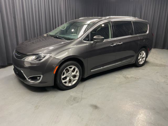 Used 2019 Chrysler Pacifica Touring-L Plus w/ Advanced Safetytec Group image 2