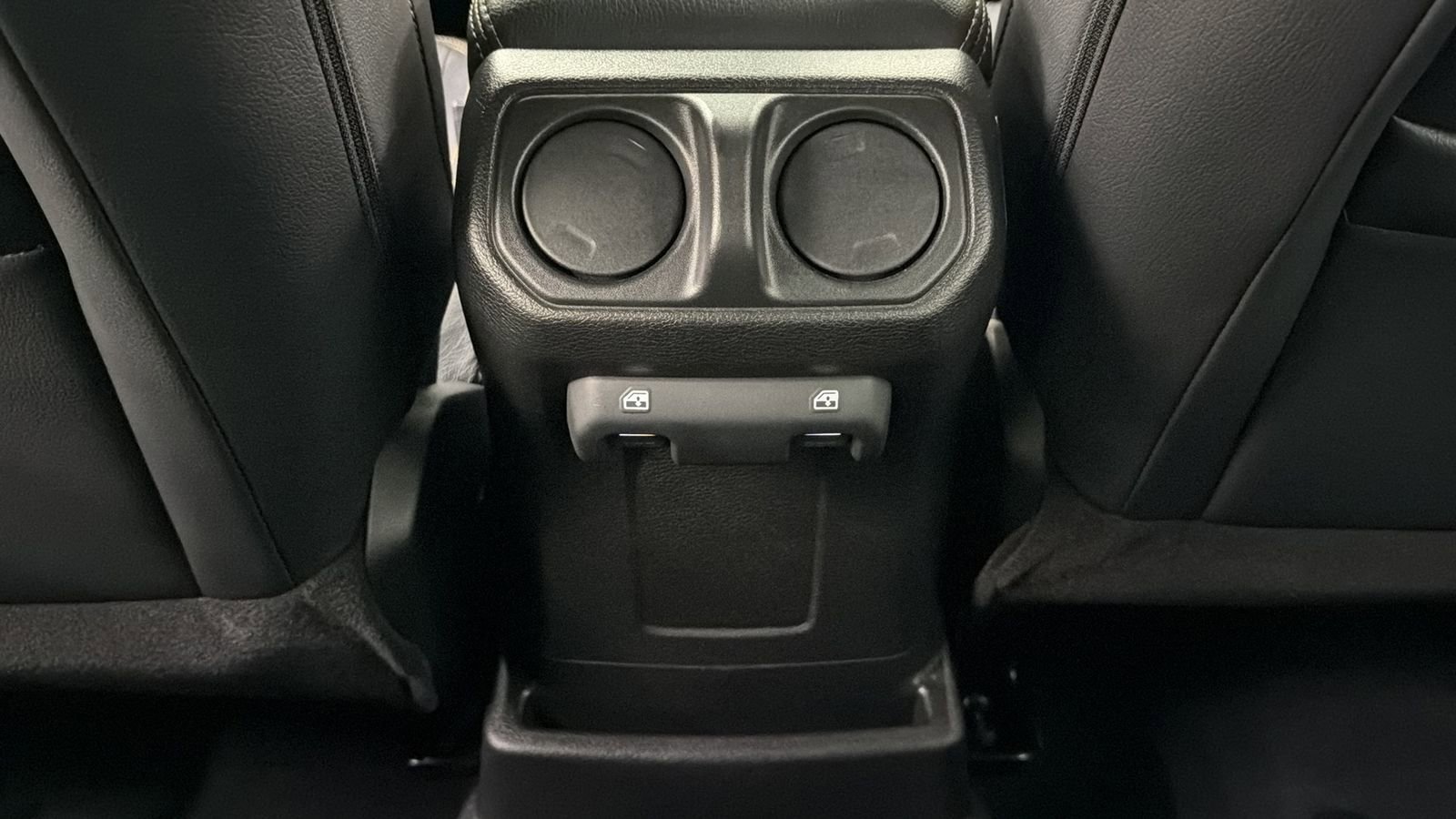 Used 2024 Jeep Wrangler Unlimited w/ Dual Top Group AWD/4WD image 34