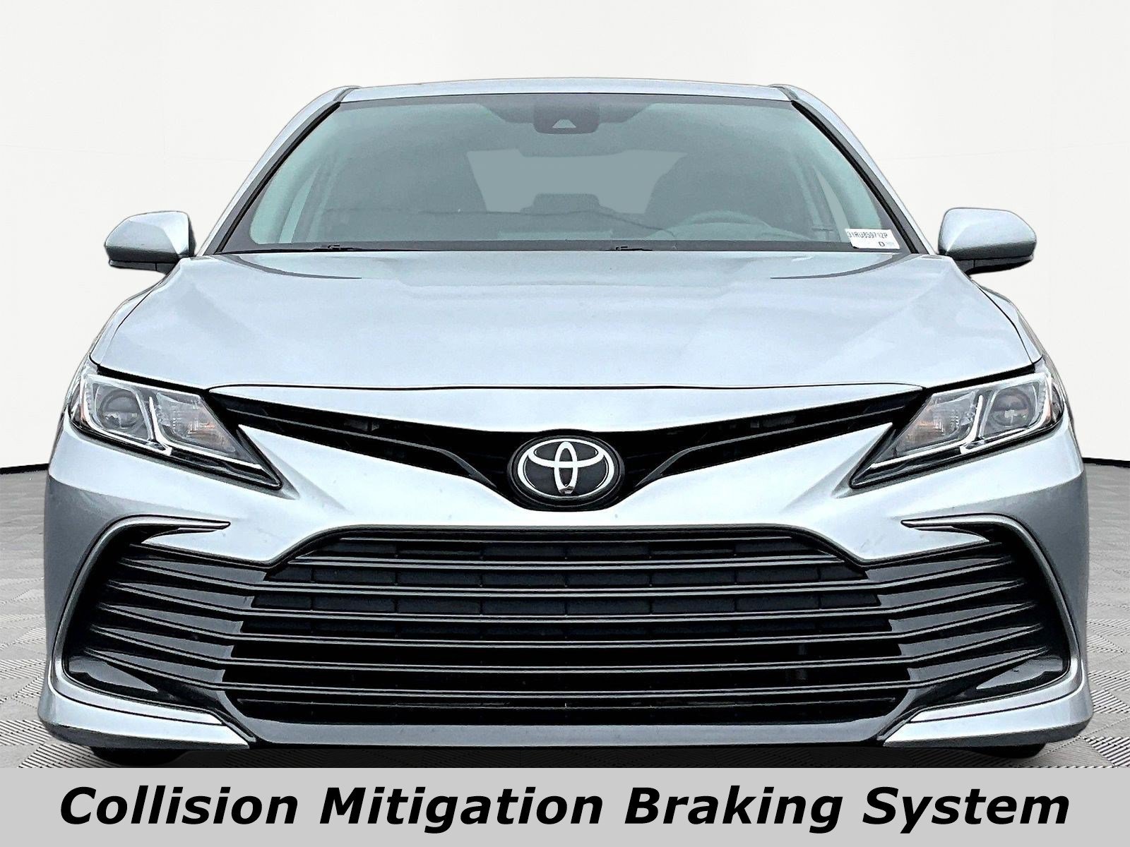 Used 2024 Toyota Camry LE FWD image 2