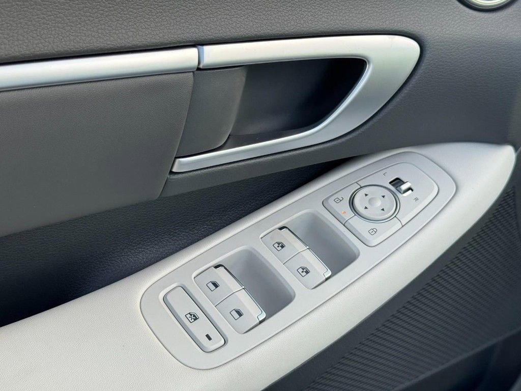 New 2026 Hyundai Sonata SEL FWD image 10