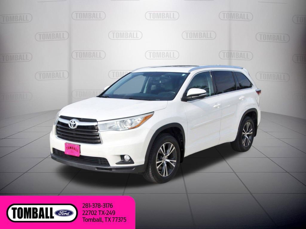 Used 2016 Toyota Highlander XLE FWD image 3