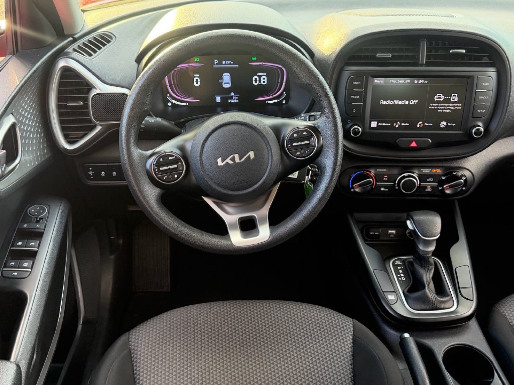 Used 2024 Kia Soul LX w/ Option Group 015 FWD image 12