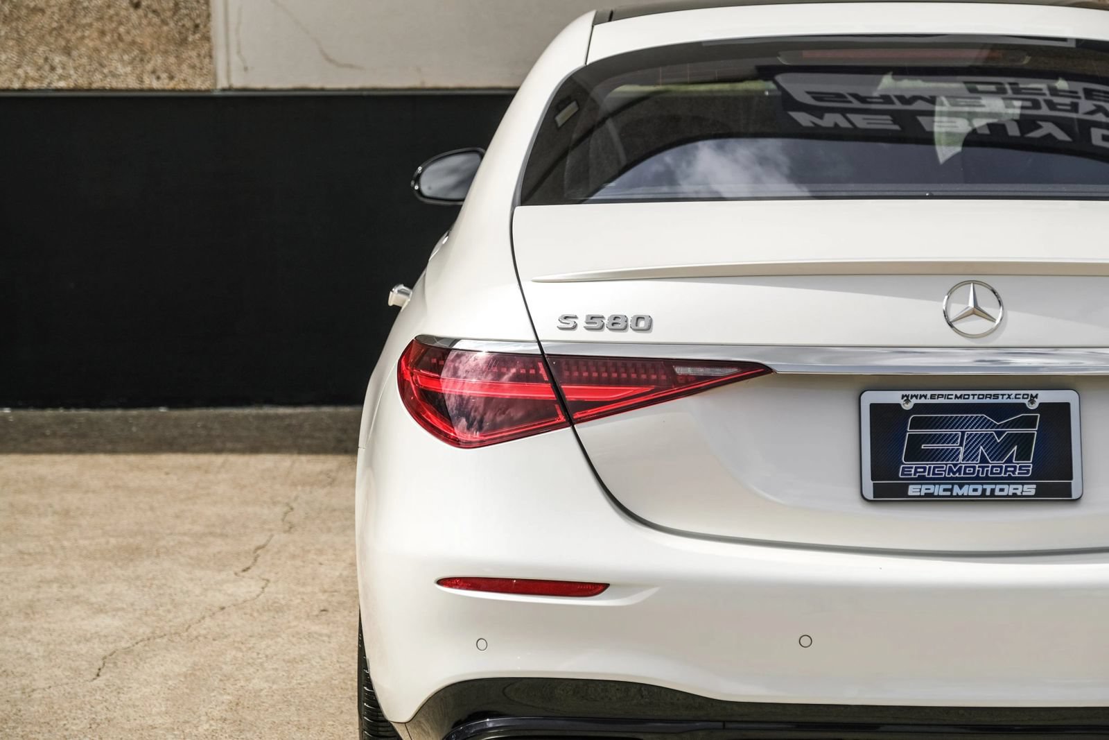 Used 2022 Mercedes-Benz S 580 4MATIC Sedan w/ AMG Line Package image 46