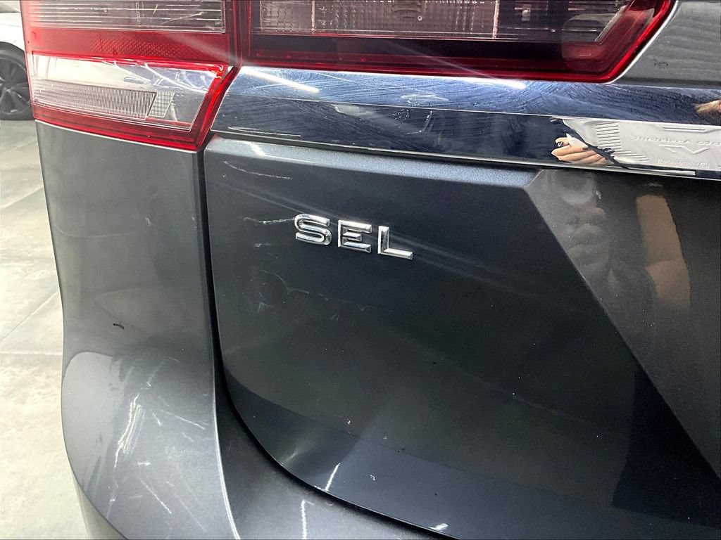 Used 2018 Volkswagen Atlas SEL FWD image 21
