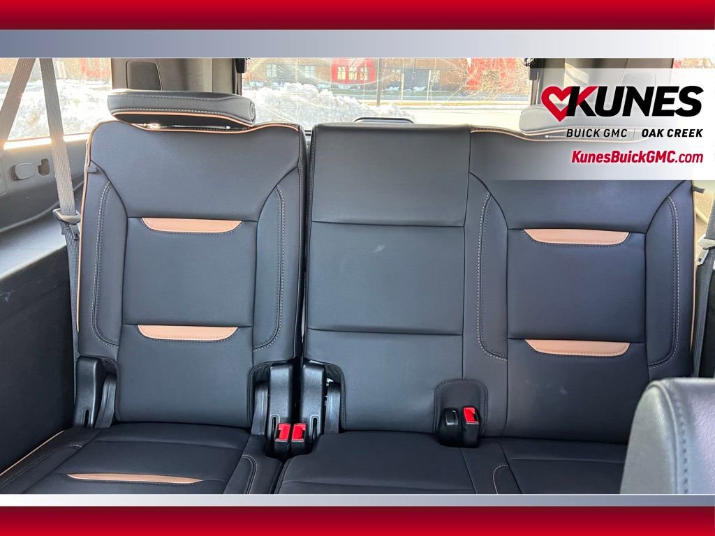 Used 2023 GMC Yukon XL AT4 w/ AT4 Premium Plus Package image 10