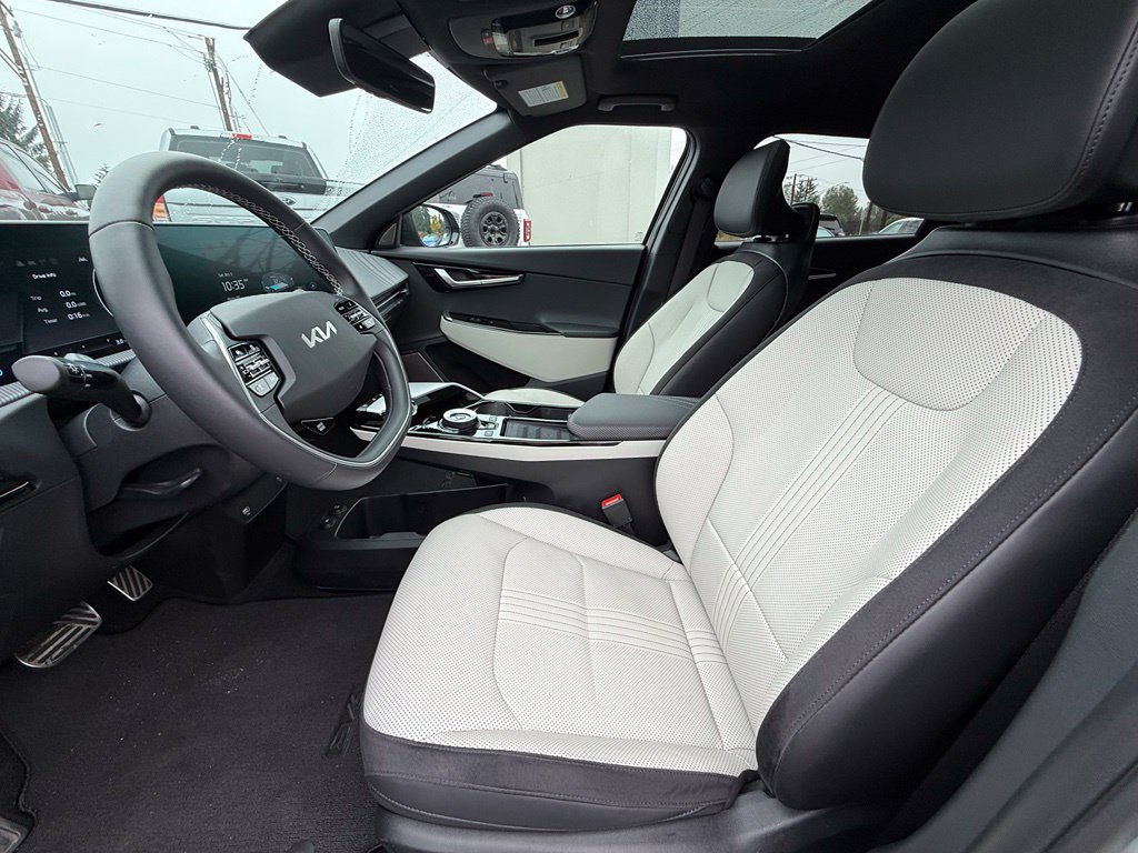 Used 2023 Kia EV6 GT-Line w/ GT-Line White Seat Package AWD/4WD image 13